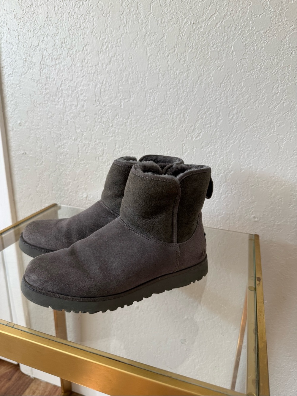Women's Ugg Short Suede Winter Boots - Charcoal